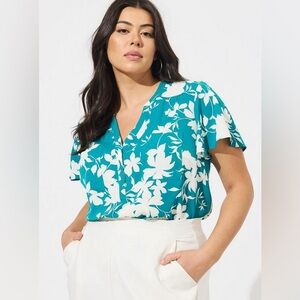 Torrid Harper Studio Crepe Flutter Sleeve Blouse Size 5